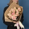 11 нежных роз Пинк Атена 40 см